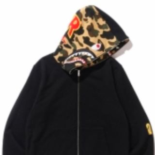 アベイシングエイプ(A BATHING APE)のApe bape 1st camo リバーシブル シャークパーカー M(パーカー)