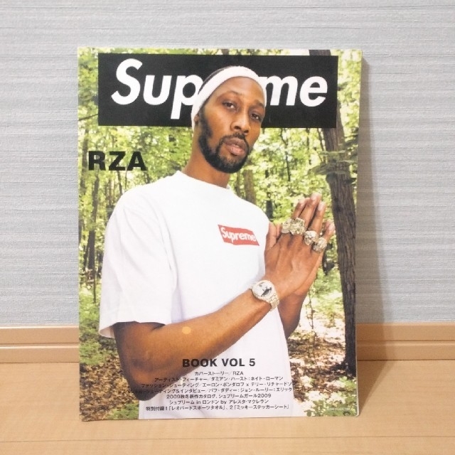 Supreme(シュプリーム)のSupreme BOOK VOL5 / ミッキーマウス エンタメ/ホビーの雑誌(ファッション)の商品写真