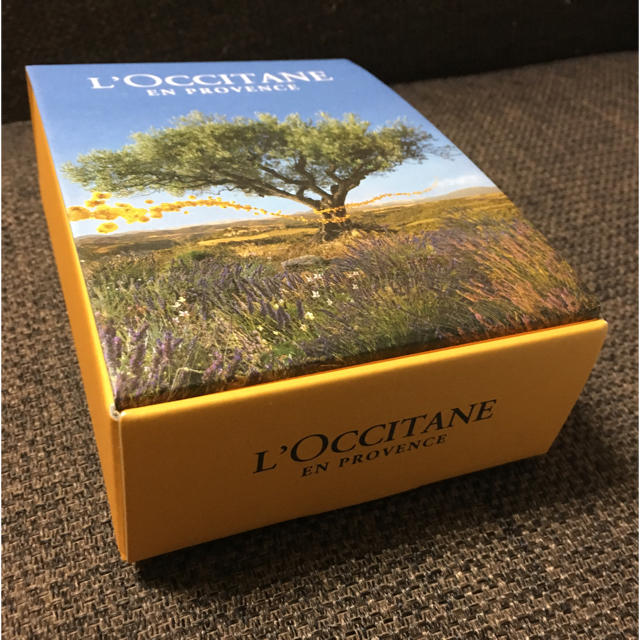 L'OCCITANE(ロクシタン)のロクシタンギフトボックス インテリア/住まい/日用品のオフィス用品(ラッピング/包装)の商品写真
