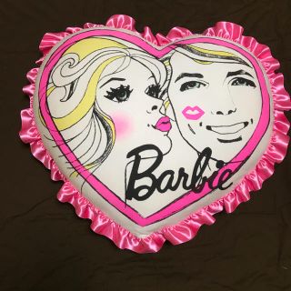 バービー(Barbie)の取り置き中！激レア☆バービークッション(クッション)