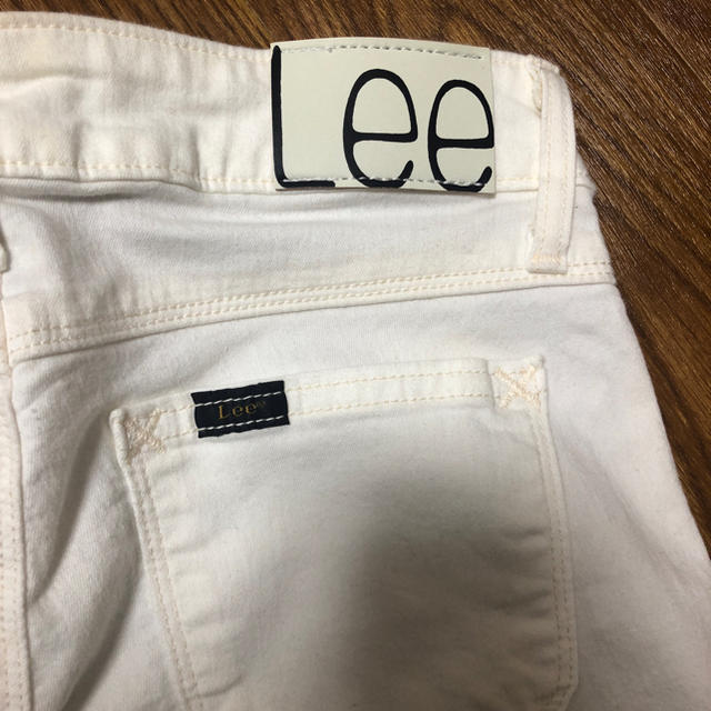 Lee(リー)のLee 白デニム XS レディースのパンツ(スキニーパンツ)の商品写真