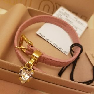 ミュウミュウ(miumiu)の8日までセール【新品未使用】miumiu ハートビジュー☆ブレスレット(ブレスレット/バングル)