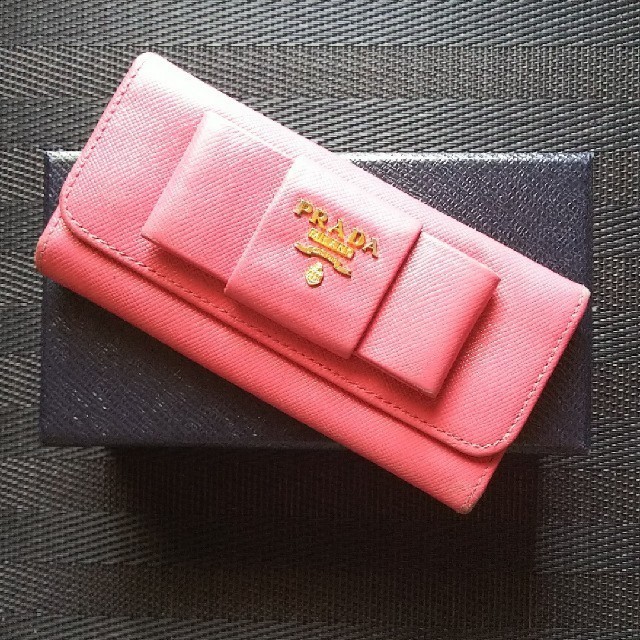 PRADA(プラダ)のPRADAキーケース レディースのファッション小物(キーケース)の商品写真