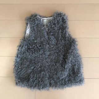 ザラキッズ(ZARA KIDS)のZARAザラ♡140グレー ファーベスト(カーディガン)