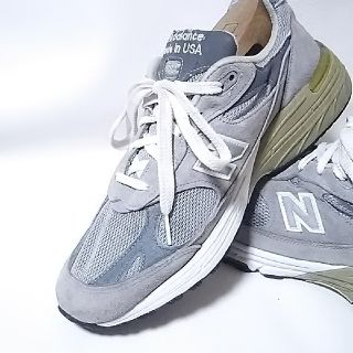 ニューバランス(New Balance)の
定3万USA製限定希少モデル!ニューバランス993牛革レザースニーカー灰


(スニーカー)