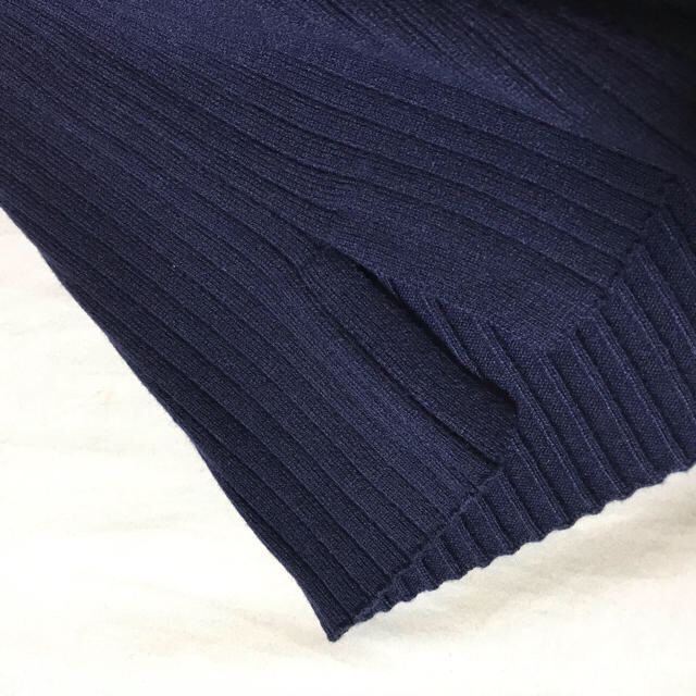 MADISONBLUE(マディソンブルー)のマディソンブルー クルーネックリブニット 紺 レディースのトップス(ニット/セーター)の商品写真
