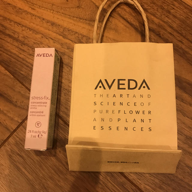 AVEDA(アヴェダ)のAveda 未使用 ロールオンアロマ ラベンダー 7ml コスメ/美容の香水(香水(女性用))の商品写真