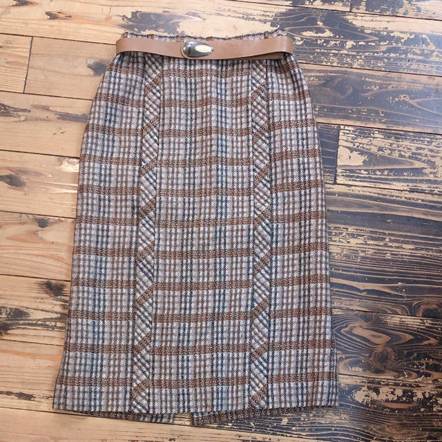 Lochie(ロキエ)のused ベージュブラウンチェックスカート レディースのスカート(ロングスカート)の商品写真