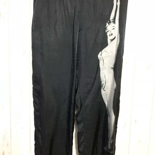 送料無料でお届けします 名作 dries van noten 16ss マリリンモンローサテンパンツ