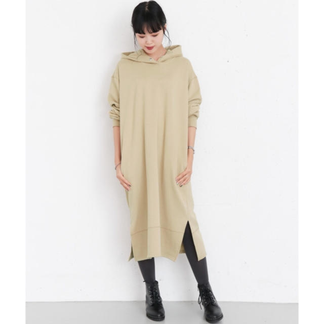 KBF - KBF フーディスウェットワンピース🌸BEIGE♪新品タグ付☆URの