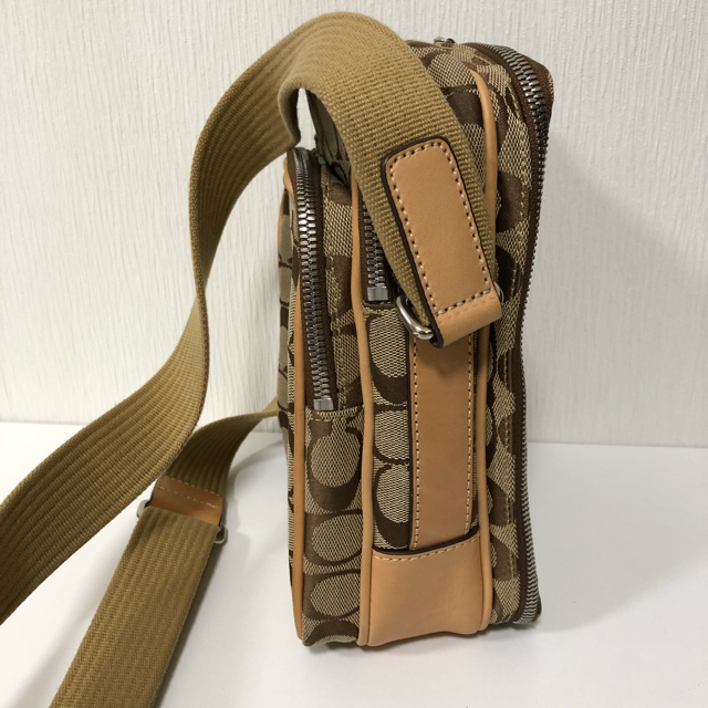 COACH(コーチ)の正規品！COACH ショルダーバッグ レディースのバッグ(ショルダーバッグ)の商品写真