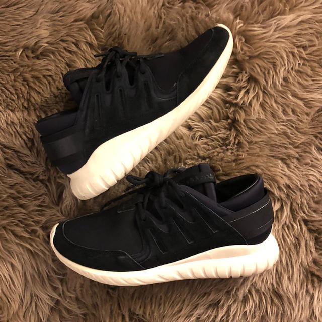 Adidas tubular nova アディダス チューブラーノヴァ