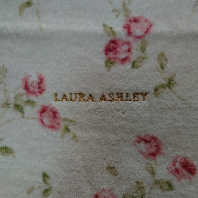 LAURA ASHLEY(ローラアシュレイ)の土日限定セール♪ローラアシュレイタオルハンカチ レディースのファッション小物(ハンカチ)の商品写真
