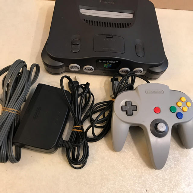 NINTENDO 64(ニンテンドウ64)のにニンテンドー64本体 ソフトセット エンタメ/ホビーのゲームソフト/ゲーム機本体(家庭用ゲーム機本体)の商品写真