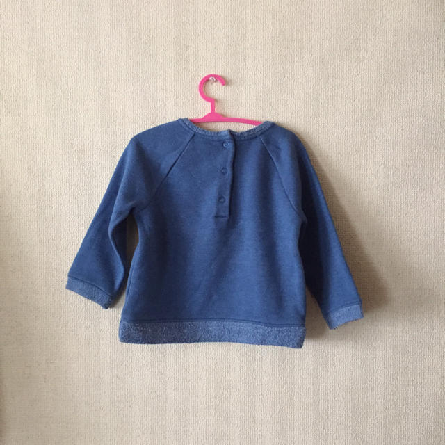 Disney(ディズニー)のミッキー トレーナー 90㎝ キッズ/ベビー/マタニティのキッズ服男の子用(90cm~)(Tシャツ/カットソー)の商品写真