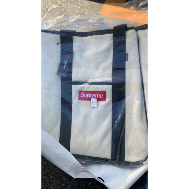 polartec tote supreme