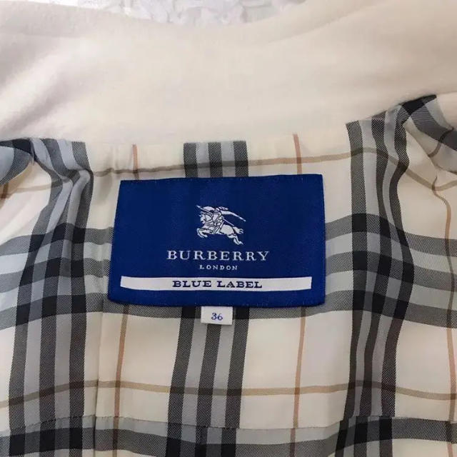 BURBERRY BLUE LABEL(バーバリーブルーレーベル)のバーバリーブルーレーベル白コート レディースのジャケット/アウター(ロングコート)の商品写真