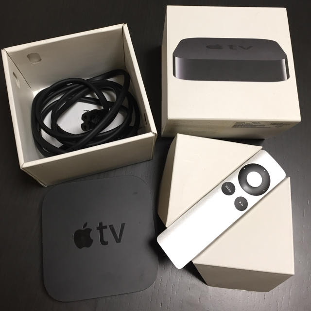 Apple(アップル)の送料無料 Apple TV 第2世代 MC572J/A A1378 スマホ/家電/カメラのテレビ/映像機器(テレビ)の商品写真