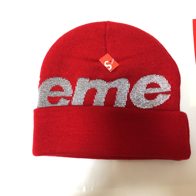 Supreme(シュプリーム)の【レッド送料込】Reflective Big Logo Beanie メンズの帽子(ニット帽/ビーニー)の商品写真