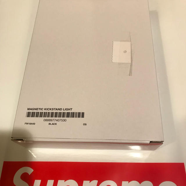 Supreme(シュプリーム)の18FW Supreme Magnetic Kickstand Light スポーツ/アウトドアのアウトドア(ライト/ランタン)の商品写真