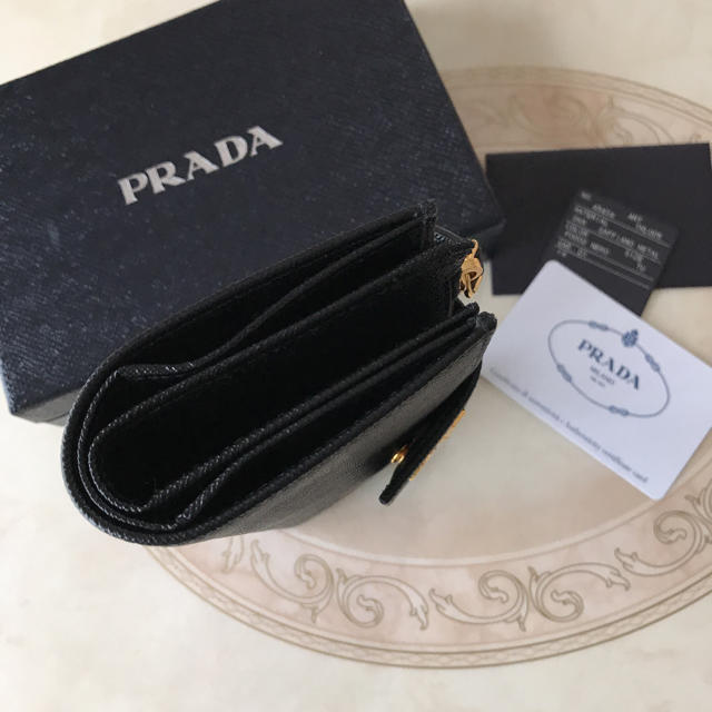 PRADA(プラダ)の♡ゆりぱ様♡専用 レディースのファッション小物(財布)の商品写真