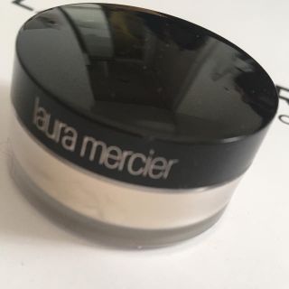 ローラメルシエ(laura mercier)のローラメルシエ  ルースセッティングパウダー トランスルーセント ミニサイズ(フェイスパウダー)