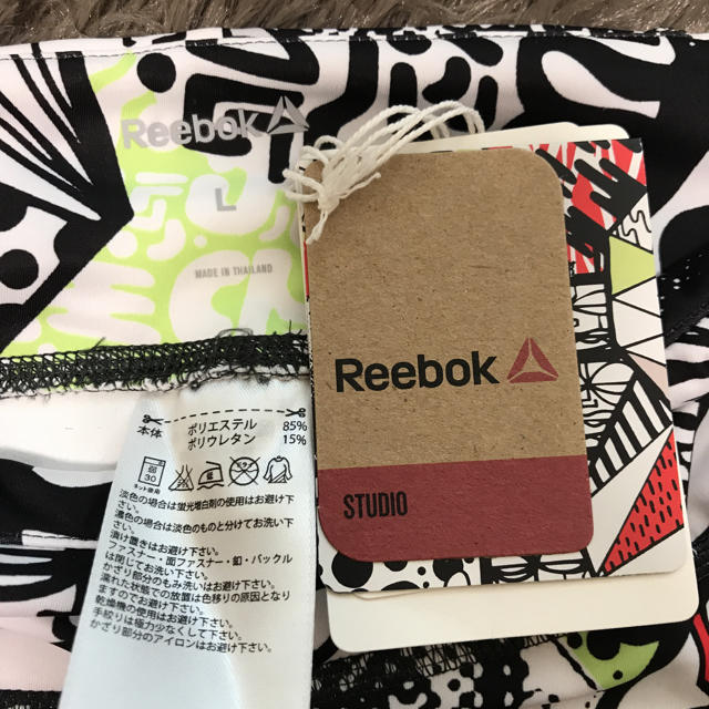 Reebokレギンス新品未使用タグ付