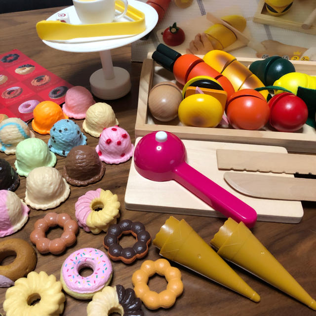 木のおもちゃ 野菜 アイスクリーム ドーナツ 木 木製 おままごと キッズ/ベビー/マタニティのおもちゃ(知育玩具)の商品写真