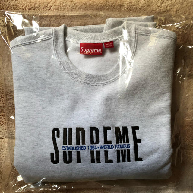 Supreme(シュプリーム)のシュプリーム クルーネック グレイ Mサイズ 新品未使用 supreme メンズのトップス(スウェット)の商品写真