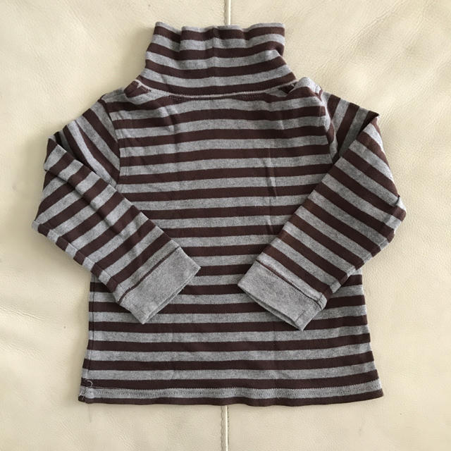 babyGAP(ベビーギャップ)の95 ギャップ タートルネック ロンT ボーダー トップス キッズ/ベビー/マタニティのキッズ服男の子用(90cm~)(Tシャツ/カットソー)の商品写真