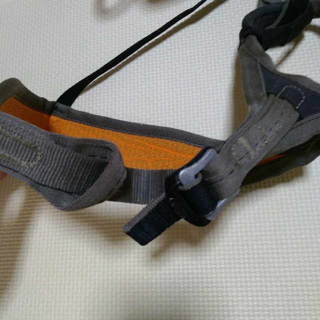 PETZL(ペツル)のPETZL ハーネス ADJAMA Mサイズ スポーツ/アウトドアのアウトドア(登山用品)の商品写真