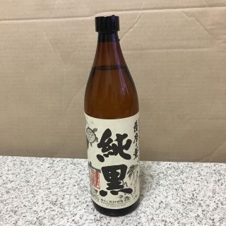 純黒 本格芋焼酎 900ml 25度(焼酎)