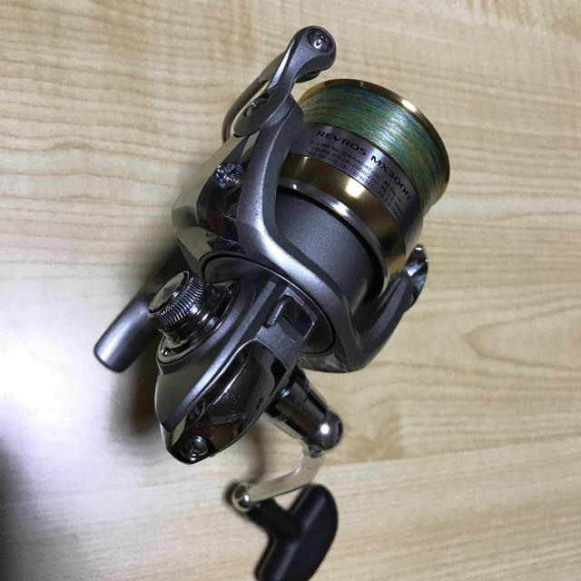 DAIWA(ダイワ)のダイワ レブロス3000  スピニングリール中古 スポーツ/アウトドアのフィッシング(リール)の商品写真