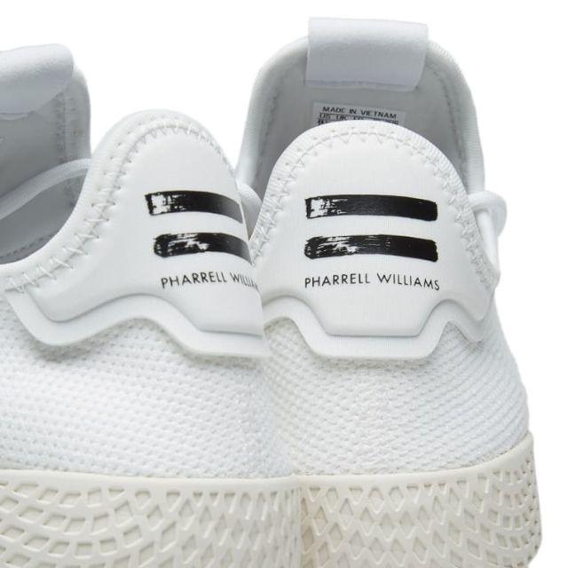 adidas(アディダス)のadidas PHARRELLWILLIAMS TENNIS HU ホワイト メンズの靴/シューズ(スニーカー)の商品写真