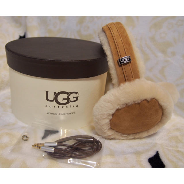 UGG(アグ)のひなぷぅ様専用UGGイヤマフ スマホ/家電/カメラのオーディオ機器(ヘッドフォン/イヤフォン)の商品写真