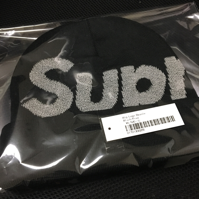 Supreme(シュプリーム)のsupreme Big Logo Beanie Black ビーニー 黒 メンズの帽子(ニット帽/ビーニー)の商品写真