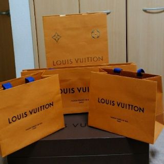 ルイヴィトン(LOUIS VUITTON)のLouis Vuitton　ショップ袋4枚セット(ショップ袋)