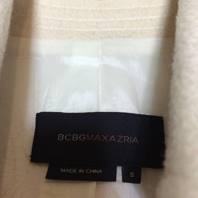 BCBGMAXAZRIA(ビーシービージーマックスアズリア)の値下げ！BCBGマックスアズリア コート レディースのジャケット/アウター(ピーコート)の商品写真