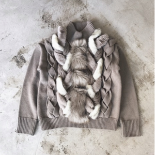 アメリヴィンテージ(Ameri VINTAGE)のFUR BRAID CABLE KNIT(ニット/セーター)