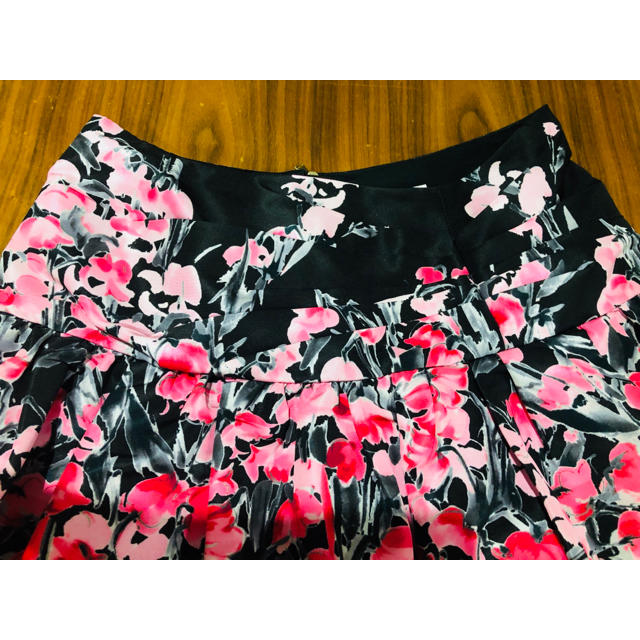 RED VALENTINO(レッドヴァレンティノ)のREDVALENTINO スカート レディースのスカート(ミニスカート)の商品写真