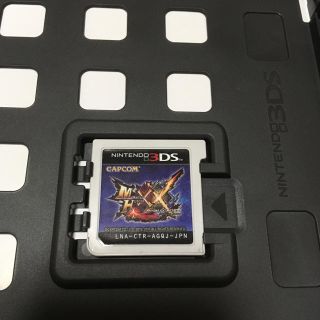 ニンテンドー3DS(ニンテンドー3DS)のニンテンドー3DSモンハンダブルクロス箱付き(携帯用ゲームソフト)