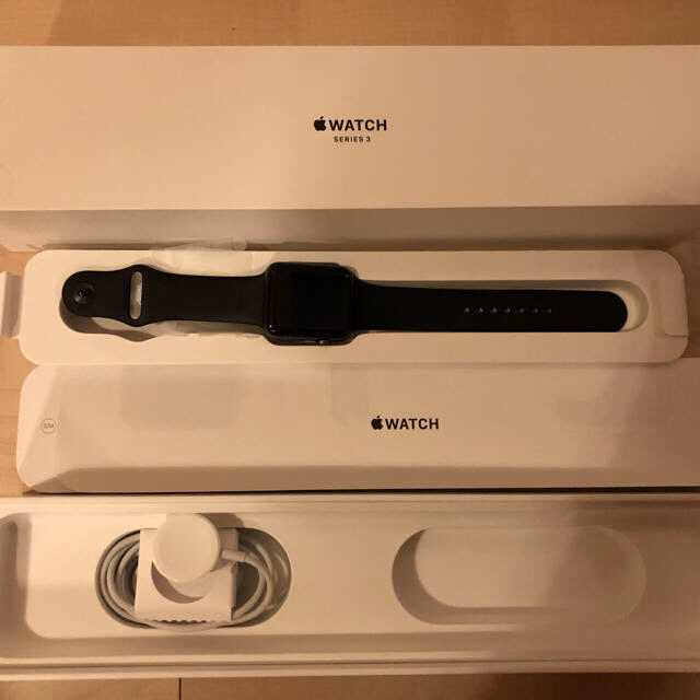 Apple Watch(アップルウォッチ)のアップルウォッチ シリーズ3 42mm スポーツモデル メンズの時計(その他)の商品写真