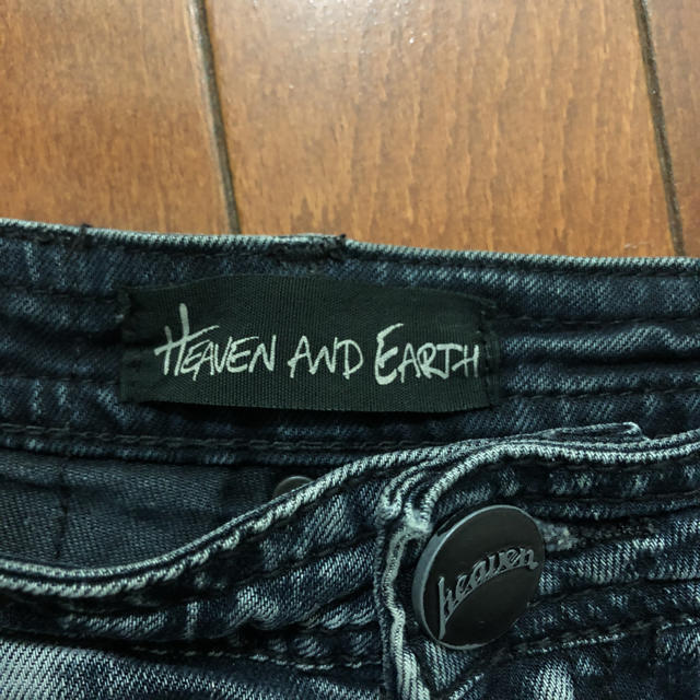 HEAVEN and Earth(ヘブンアンドアース)のheavenのショートパンツ レディースのパンツ(ショートパンツ)の商品写真