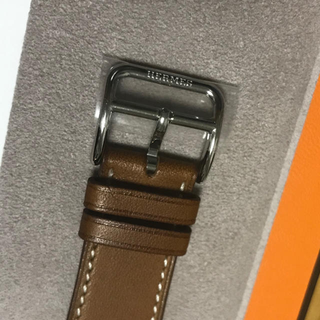 Hermes(エルメス)の新品 未使用  純正 エルメス レザーベルト Apple Watch 40mm メンズの時計(レザーベルト)の商品写真