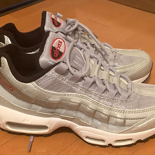 NIKE(ナイキ)のNIKE Airmax95 レディースの靴/シューズ(スニーカー)の商品写真