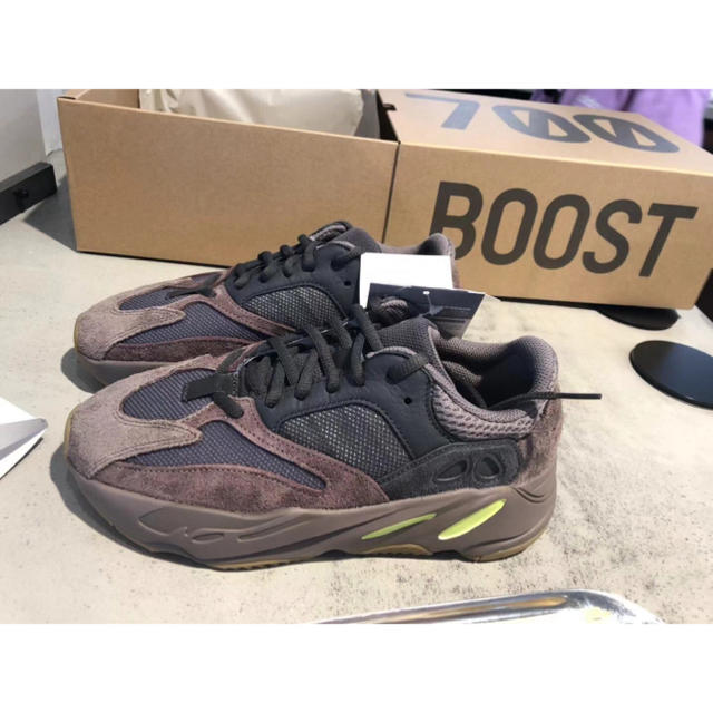 adidas(アディダス)のサイズ24.5 Adidas yeezy boost 700 レディースの靴/シューズ(スニーカー)の商品写真