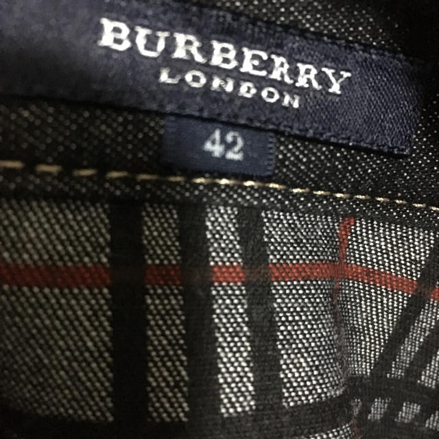 BURBERRY(バーバリー)の美品本物バーバリーのデニムの美ラインジャケット　42 レディースのジャケット/アウター(テーラードジャケット)の商品写真