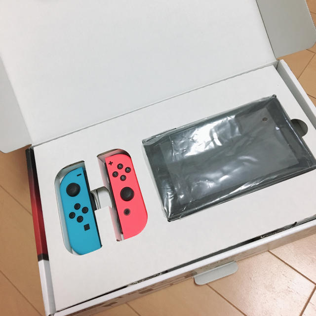 Nintendo Switch(ニンテンドースイッチ)のNintendo Swich エンタメ/ホビーのゲームソフト/ゲーム機本体(家庭用ゲーム機本体)の商品写真