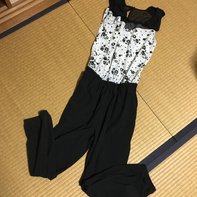 ByeBye(バイバイ)の✔️ByeBye♡バラ柄オールインワン レディースのパンツ(オールインワン)の商品写真