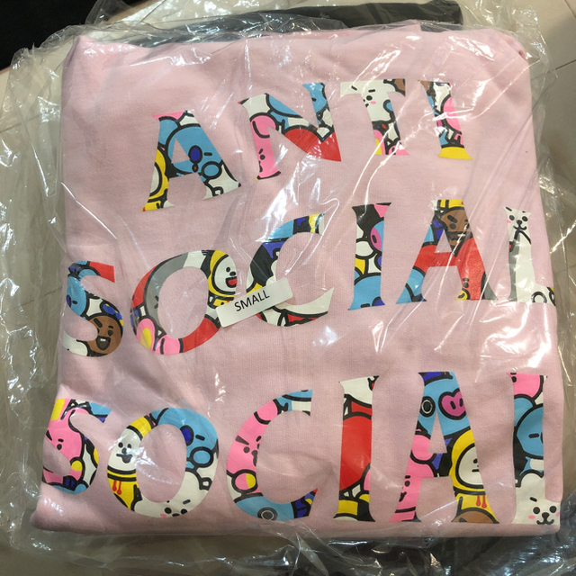 防弾少年団(BTS)(ボウダンショウネンダン)のSサイズ ASSC BT21CLUB メンズのトップス(パーカー)の商品写真